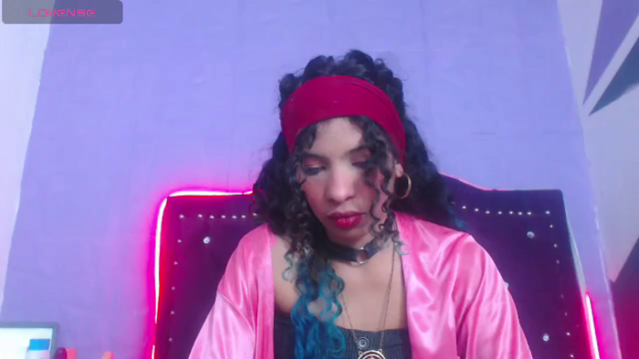 petite-ariana