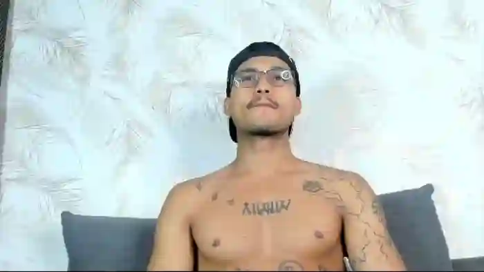 2025/08/02/flirt4free-val-halla-06-54-10