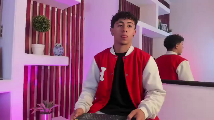 troy-dalton