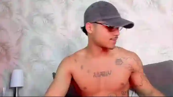 2025/08/03/flirt4free-val-halla-08-38-16