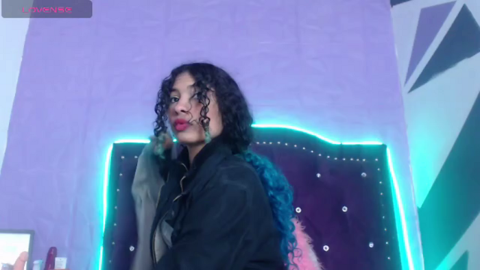 petite-ariana