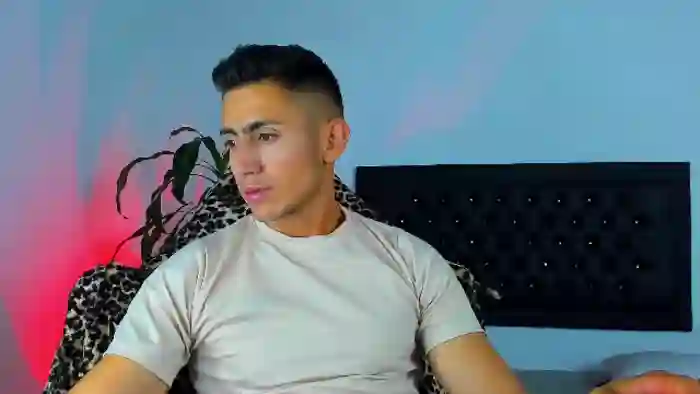 2025/08/06/flirt4free-zach-price-08-44-20