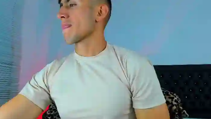 2025/08/06/flirt4free-zach-price-10-31-04