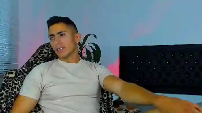 2025/08/06/flirt4free-zach-price-11-34-16