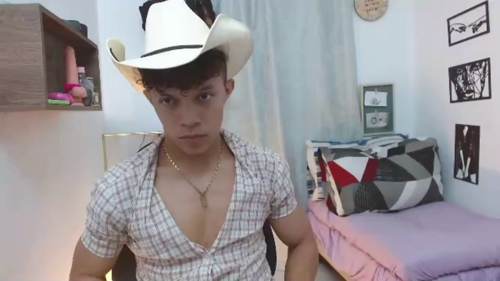 lucas-luxx