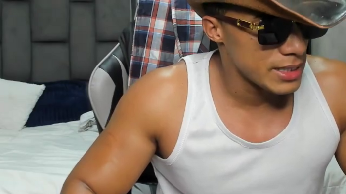 mat-strong