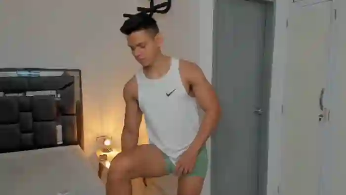 2025/08/07/flirt4free-stefan-lennox-14-56-25
