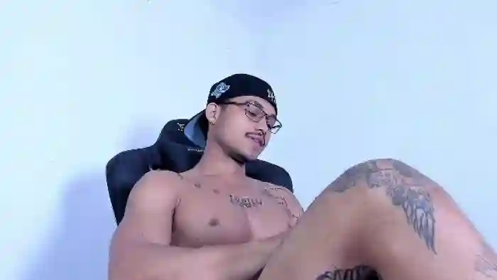 2025/08/07/flirt4free-val-halla-09-41-53