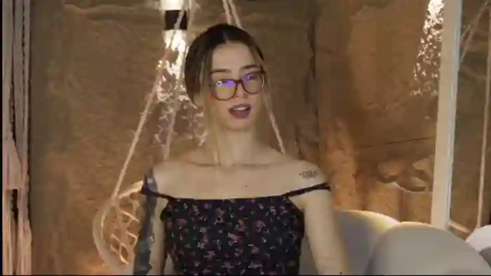 2025/08/08/flirt4free-ema-malkova-10-25-47