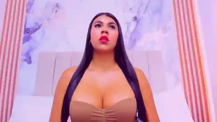 2025/08/08/flirt4free-megan-chester-00-33-24