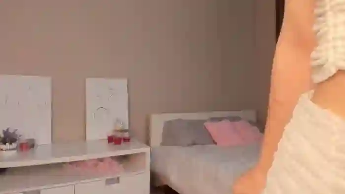2025/08/08/flirt4free-odella-beecham-13-25-52