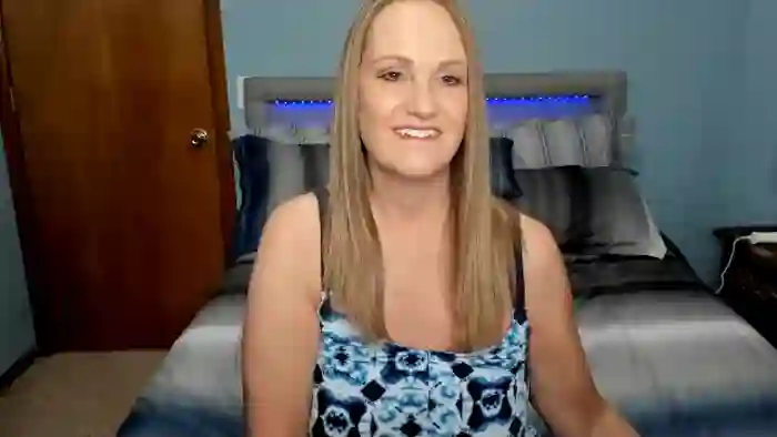 2025/08/08/flirt4free-roni-raye-20-50-52