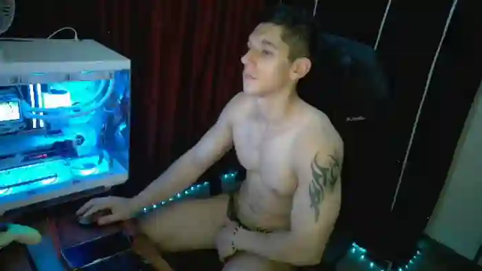 2025/08/08/flirt4free-henry-adkinds-00-07-24