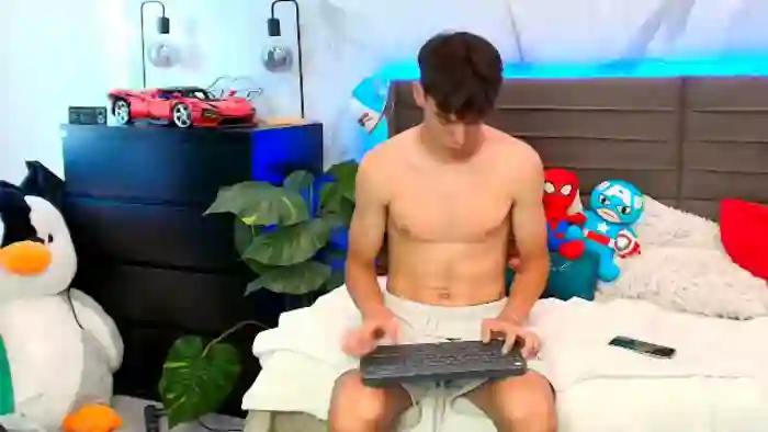2025/08/08/flirt4free-keegan-marley-09-05-09