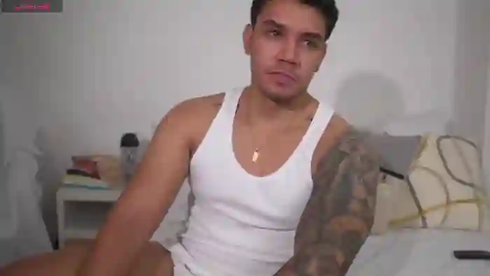 2025/08/08/flirt4free-noah-avery-00-45-28