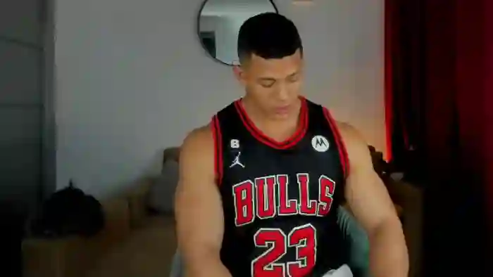 2025/08/08/flirt4free-willian-seed-02-32-15