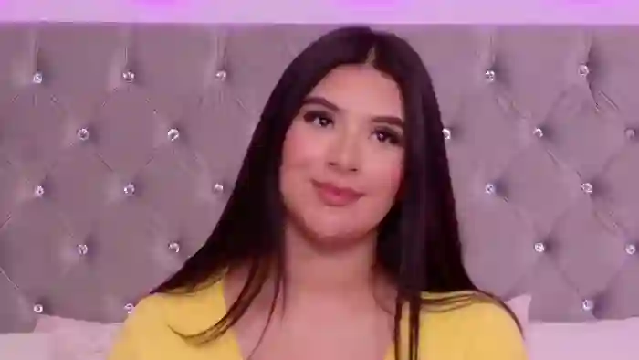 2025/08/09/flirt4free-julia-summers-05-55-21