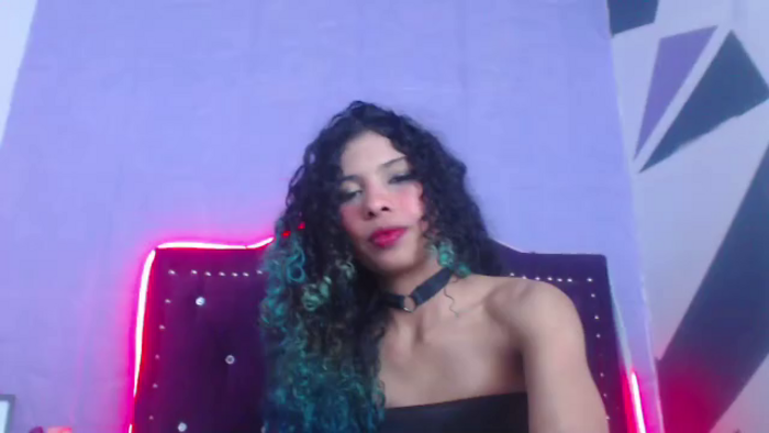 petite-ariana