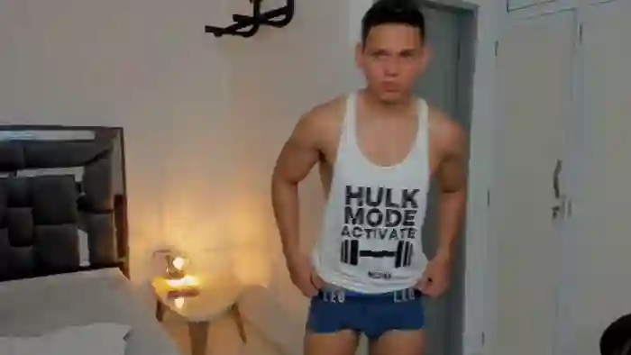 2025/08/09/flirt4free-stefan-lennox-12-20-28