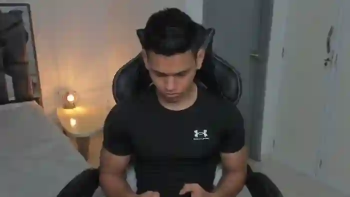 2025/08/09/flirt4free-stefan-lennox-18-18-11