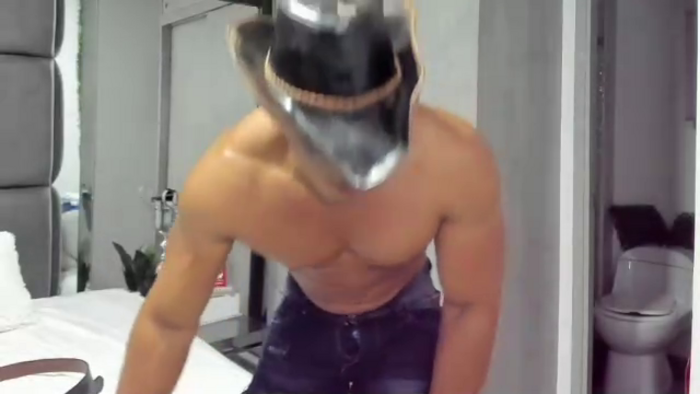 mat-strong