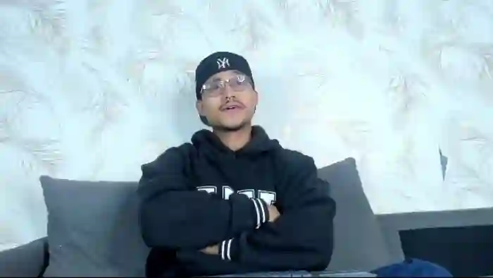 2025/08/10/flirt4free-val-halla-09-18-08