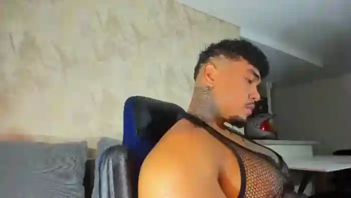 2025/08/10/flirt4free-zeus-strong-01-15-34