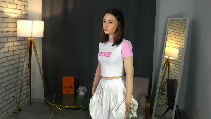 leila-benskin