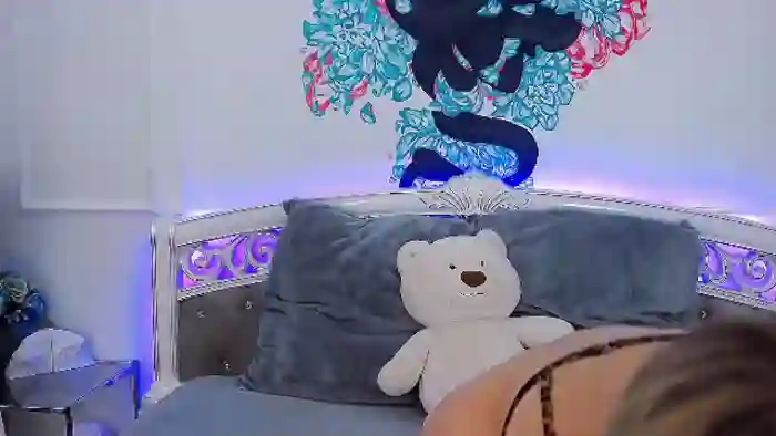 2025/08/11/flirt4free-mia-nix-04-20-51