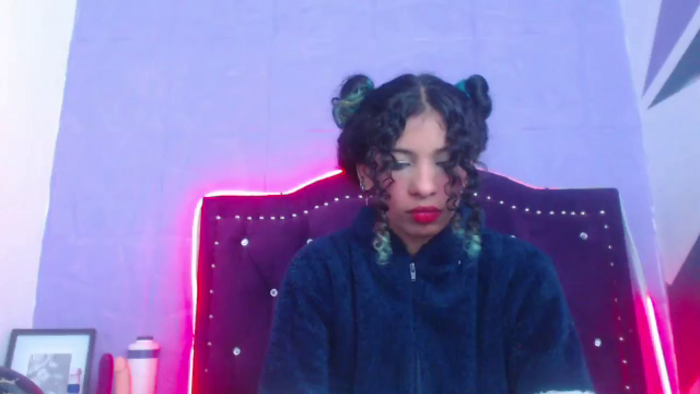 petite-ariana