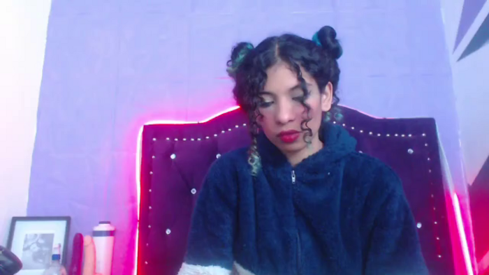 petite-ariana