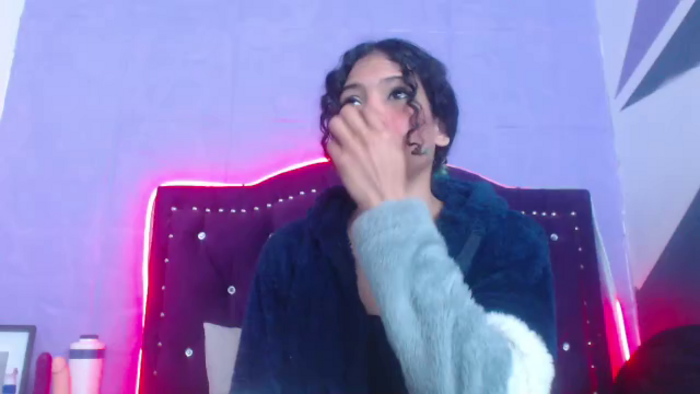petite-ariana