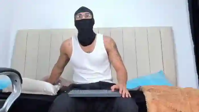 2025/08/11/flirt4free-val-halla-03-46-04