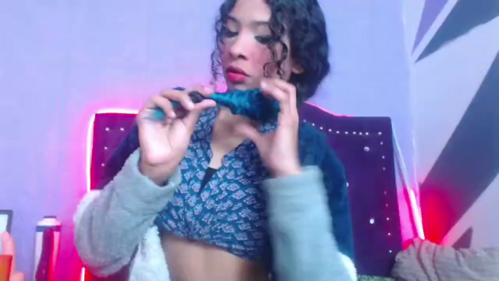 petite-ariana