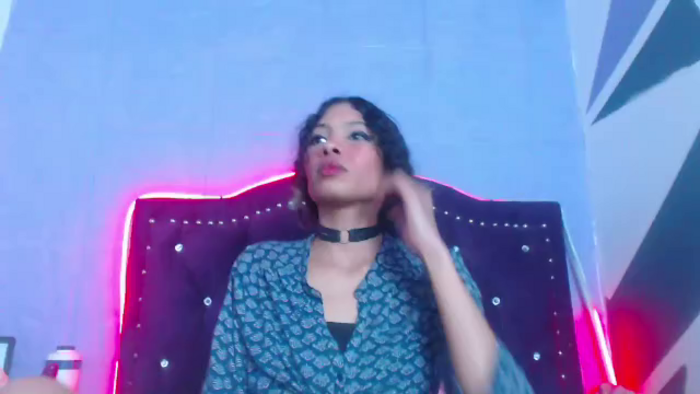 petite-ariana