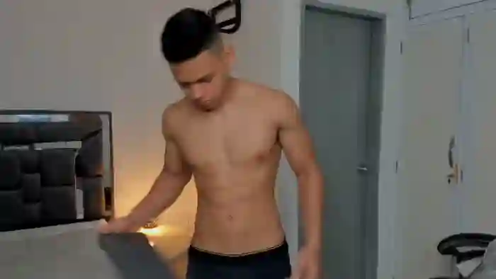 2025/08/12/flirt4free-stefan-lennox-12-06-08