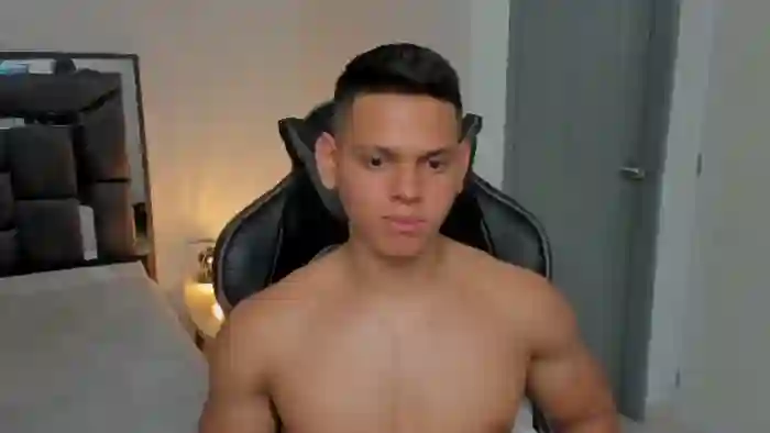 2025/08/12/flirt4free-stefan-lennox-21-06-07