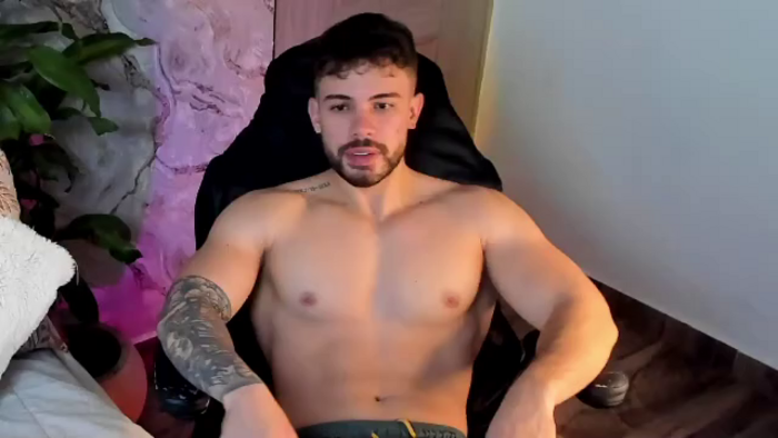 valenthino-king