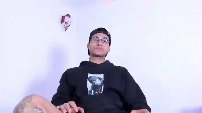 2025/08/13/flirt4free-val-halla-03-21-51