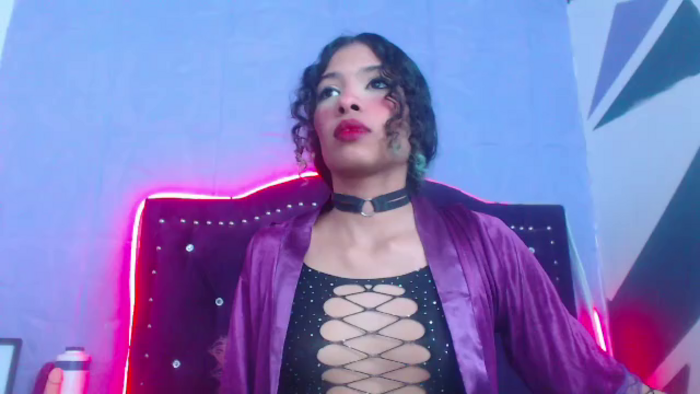 petite-ariana