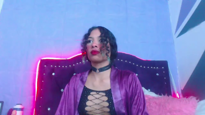 petite-ariana