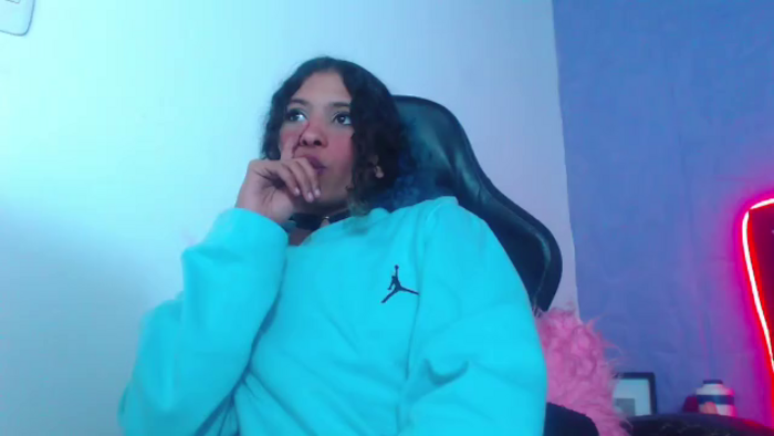 petite-ariana