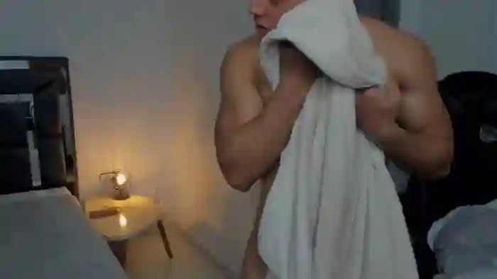 2025/08/14/flirt4free-stefan-lennox-10-20-44