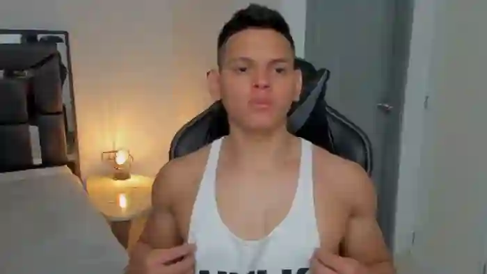 2025/08/14/flirt4free-stefan-lennox-14-15-14