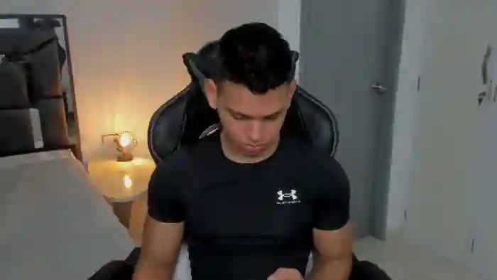 2025/08/14/flirt4free-stefan-lennox-19-51-13