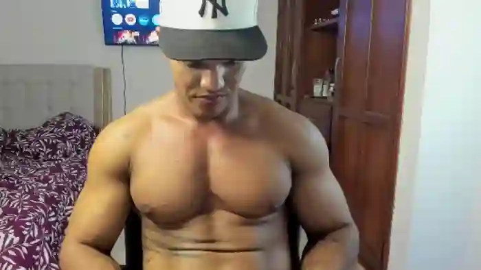 2025/08/14/flirt4free-tyga-fit-02-37-29