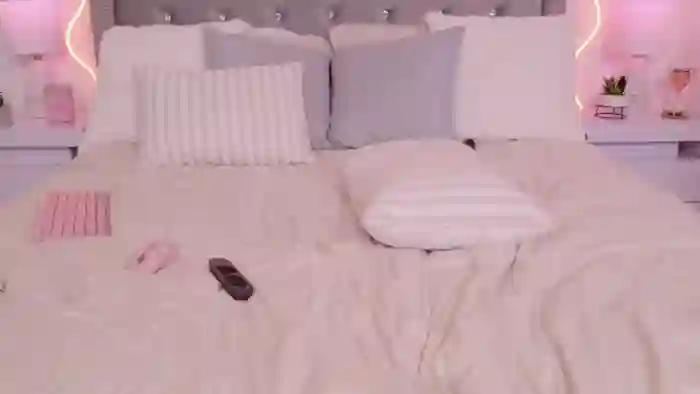 2025/08/15/flirt4free-julia-summers-06-20-58