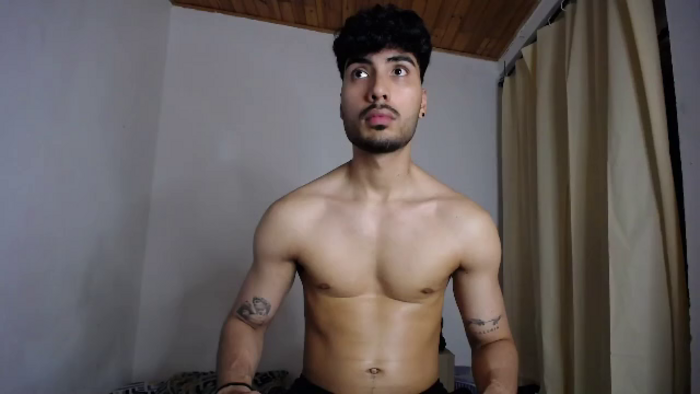 mike-akannes