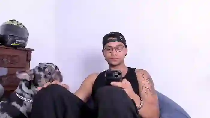 2025/08/18/flirt4free-val-halla-05-30-59