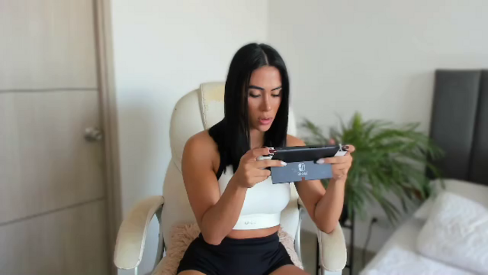 leyla-steel